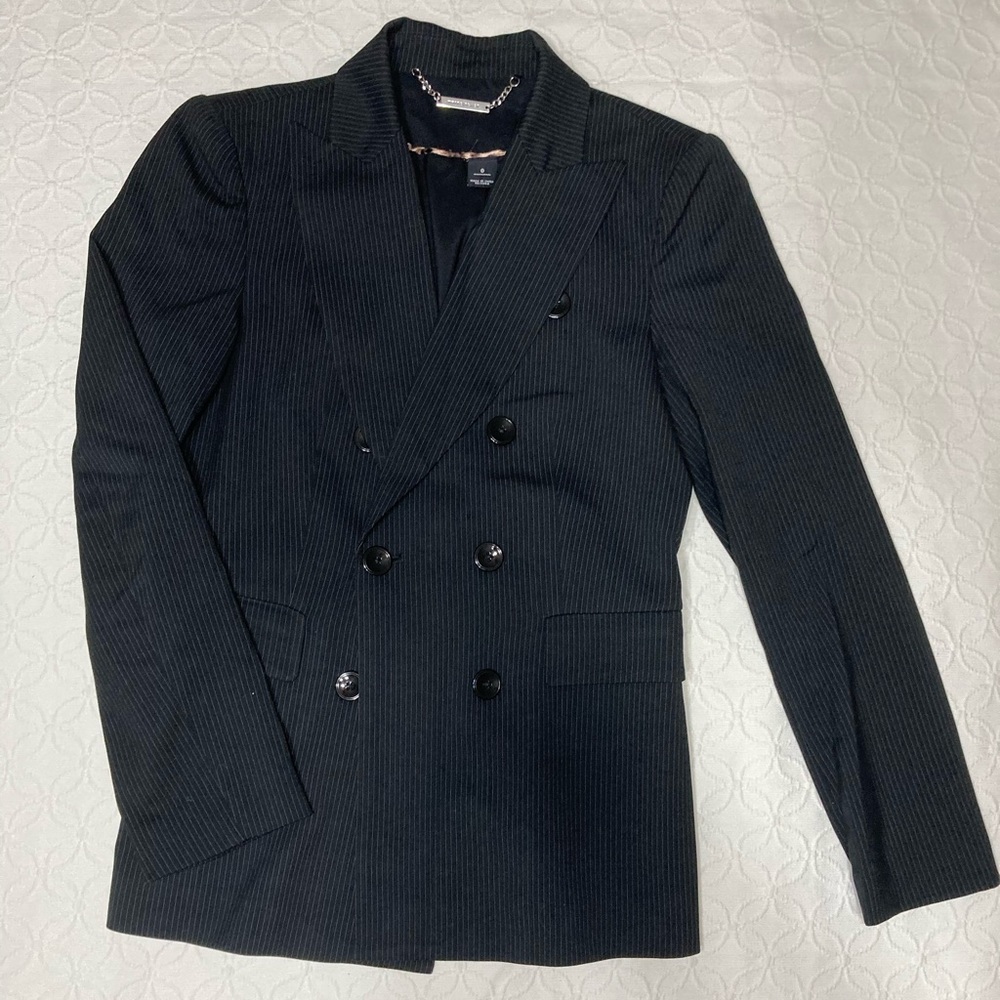 Women’s black blazer